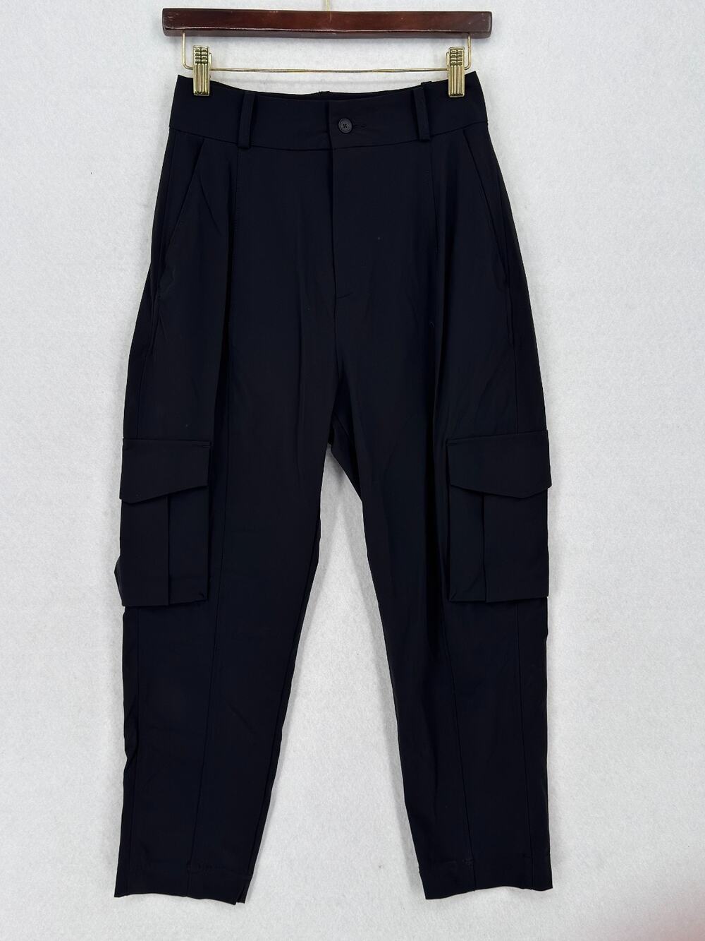 Carbon38 Black Crepe High Waisted Cropped Ankle Cargo Pants Sz XS